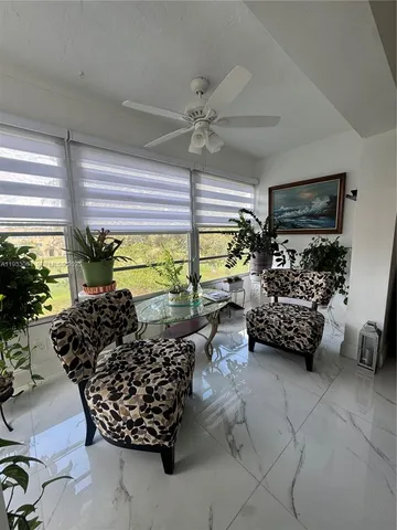 $159,990 | 9330 Sunrise Lakes Boulevard, Unit 304, Sunrise, FL 33322