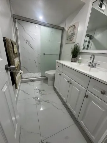 $159,990 | 9330 Sunrise Lakes Boulevard, Unit 304, Sunrise, FL 33322