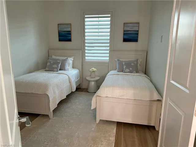 $7,900 | 207 Indies Drive East, Unit 201, Naples, FL 34114