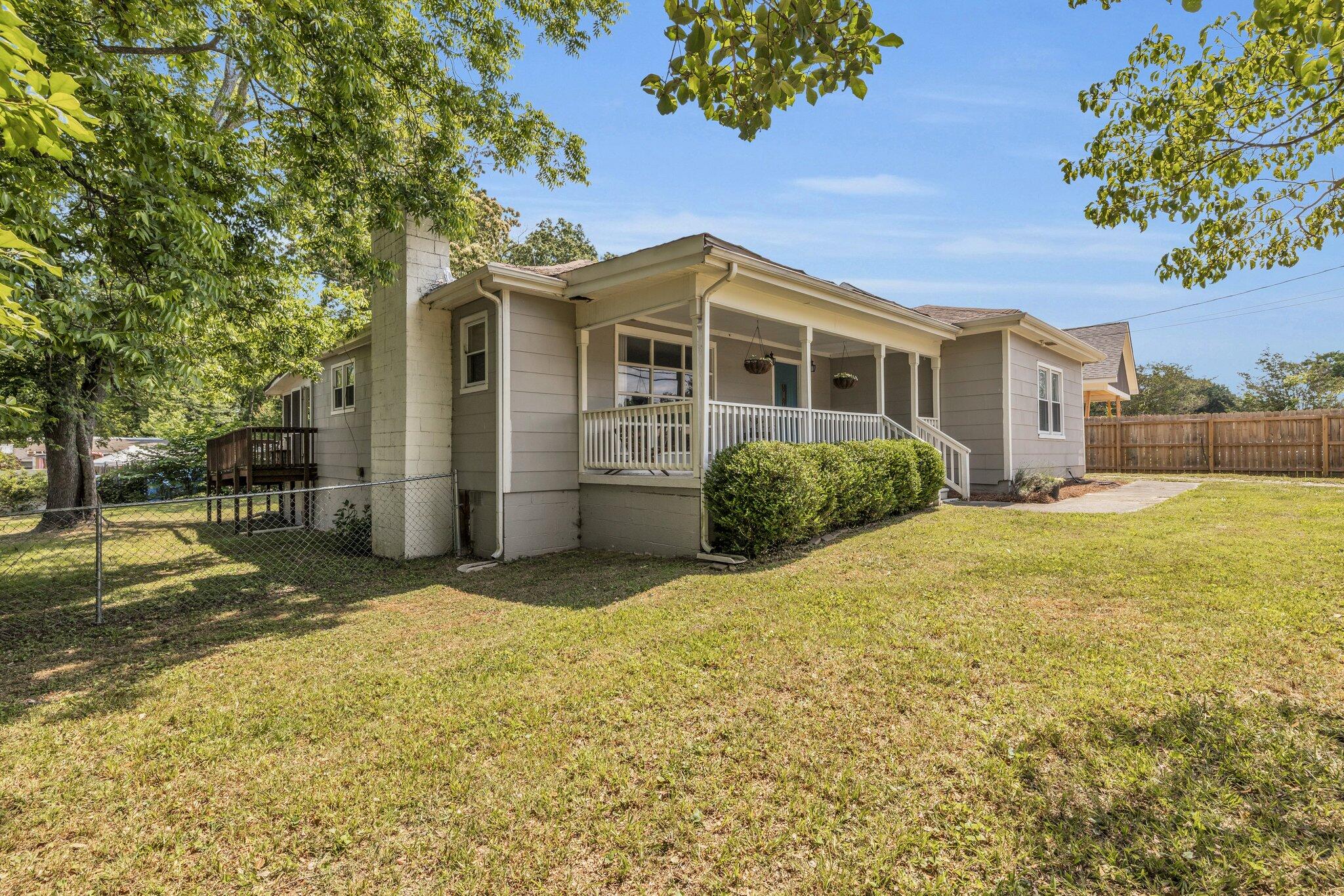 5505 Clemons Road Chattanooga, TN 37412 - Photo 3 of 25 3-web-or-mls-4T1A9355