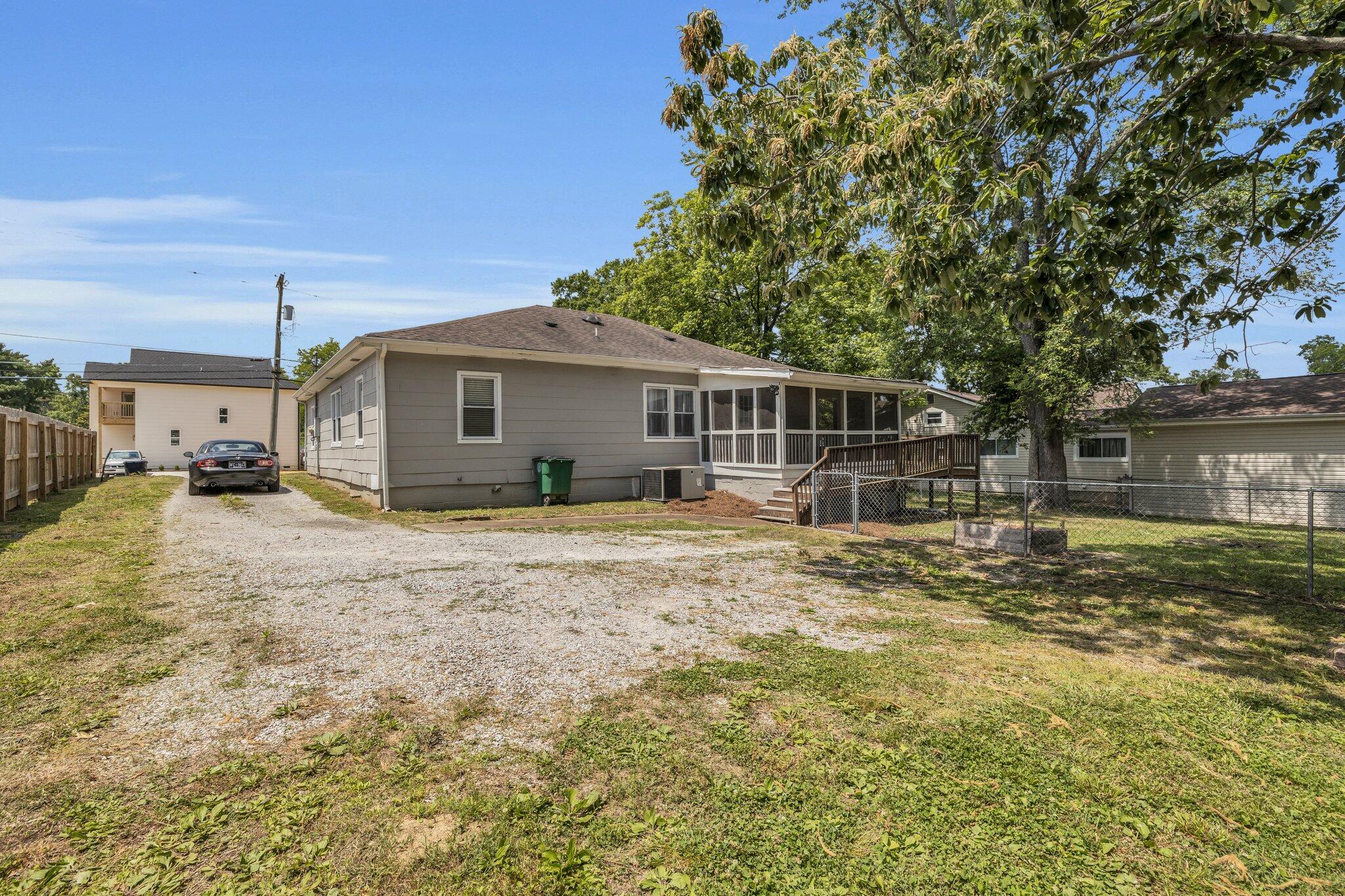 5505 Clemons Road Chattanooga, TN 37412 - Photo 8 of 25 8-web-or-mls-4T1A9376
