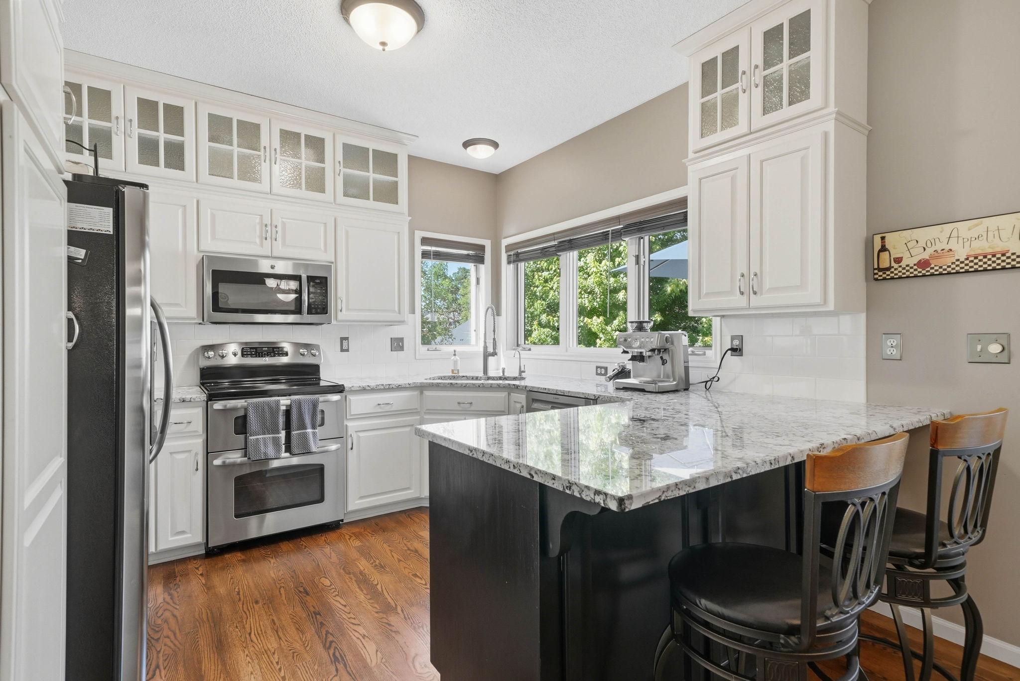 9644 Tree Farm Road Eden Prairie, MN 55347 - Photo 3 of 77