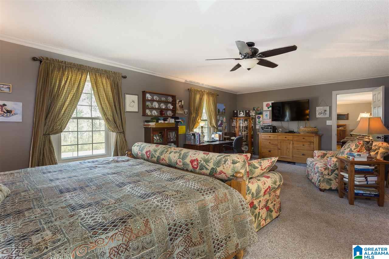 1002 Valley Road Oneonta, AL 35121 - Photo 5 of 31