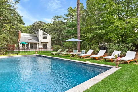 Undisclosed Address, East Hampton, NY 11937