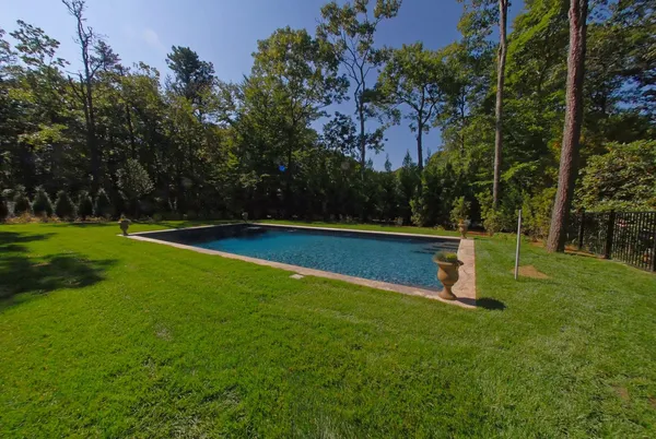 $32,000 | Undisclosed Address, East Hampton, NY 11937