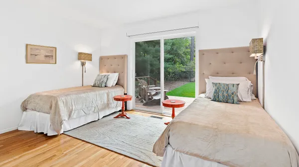 $32,000 | Undisclosed Address, East Hampton, NY 11937