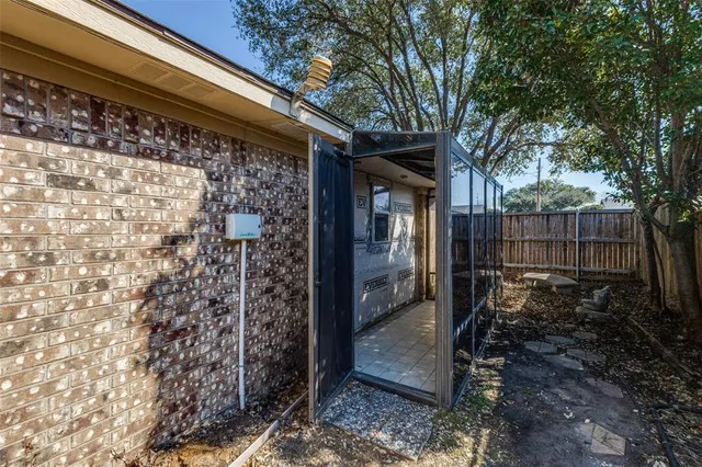 $322,000 | 809 Broadmoor Drive, Mesquite, TX 75149