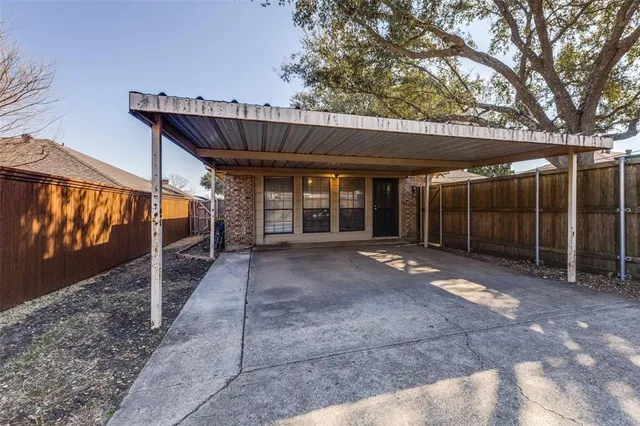 $322,000 | 809 Broadmoor Drive, Mesquite, TX 75149