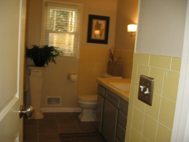 2606 Ferdon Road Kalamazoo, MI 49008 - Photo 11 of 24 IMG_7552