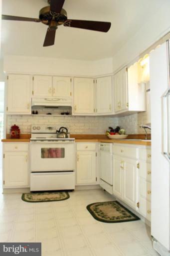 3401 Mail Road Westminster, MD 21157 - Photo 9 of 21 Kitchen
