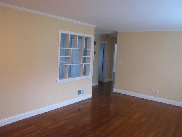 7041 Brookview Road Roanoke, VA 24019 - Photo 10 of 17 IMG_4305