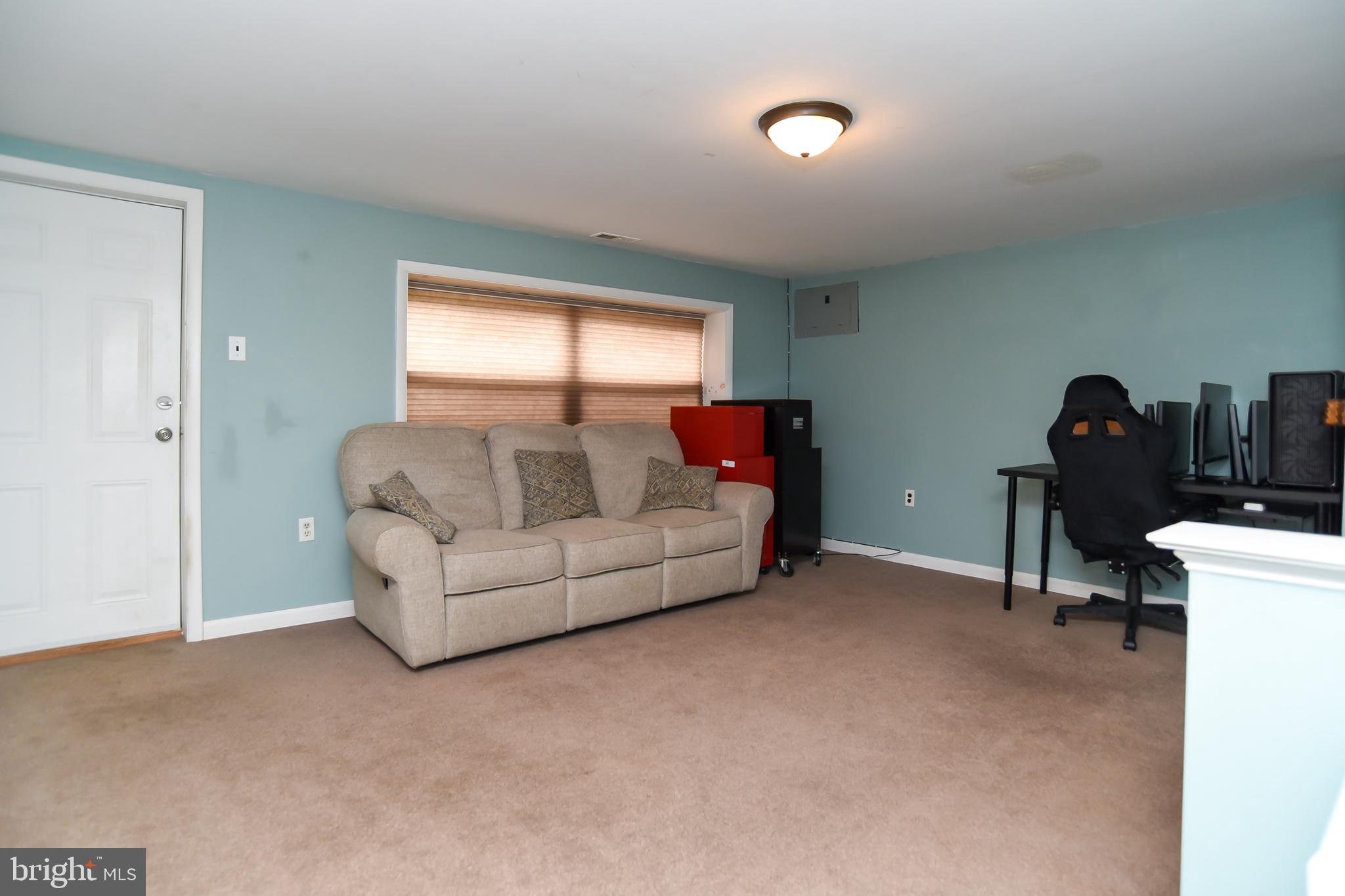 12323 Dunks Ferry Road Philadelphia, PA 19154 - Photo 10 of 35 Gallery Image 10