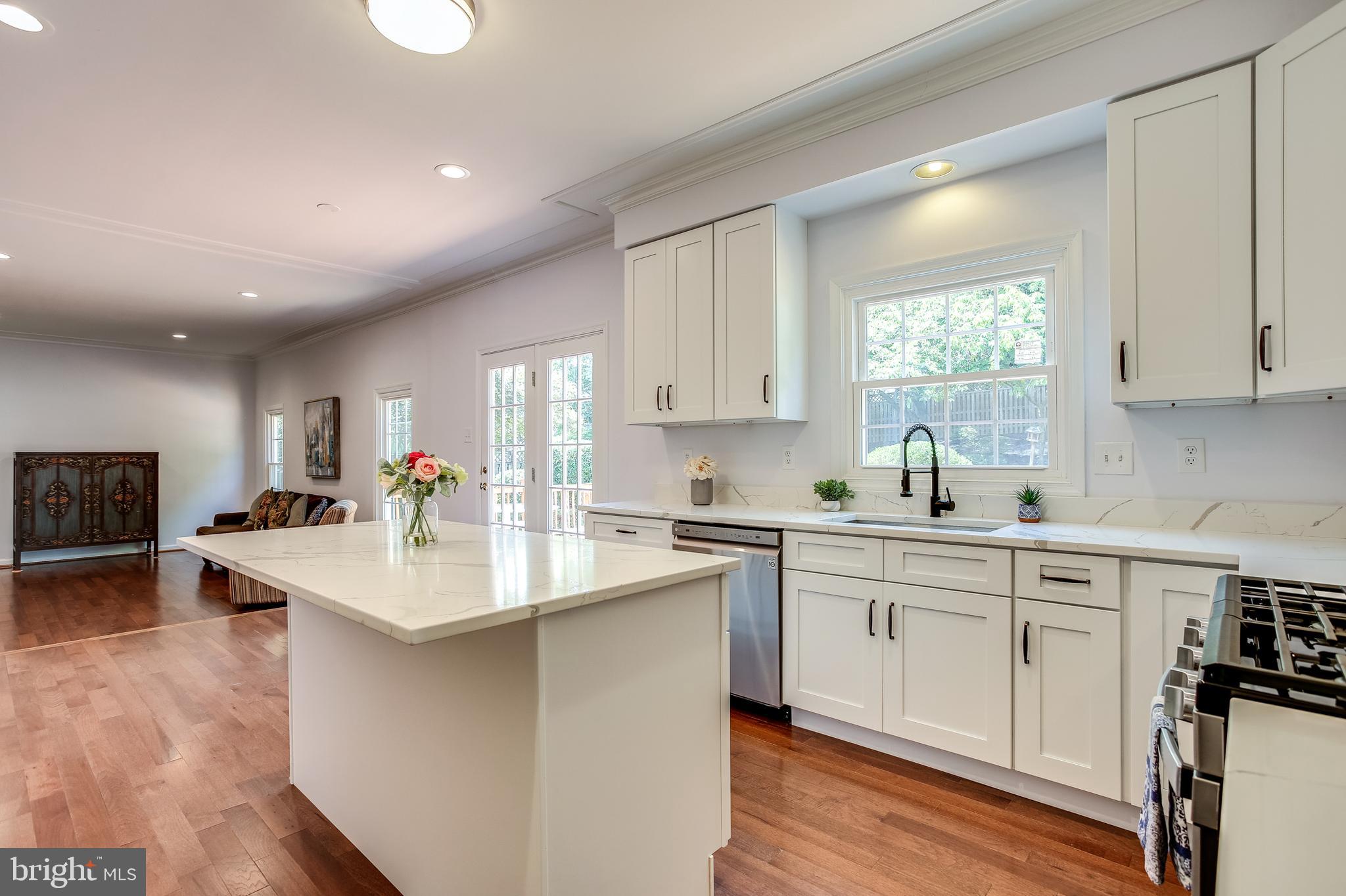 8185 Elko Drive Ellicott City, MD 21043 - Photo 8 of 34