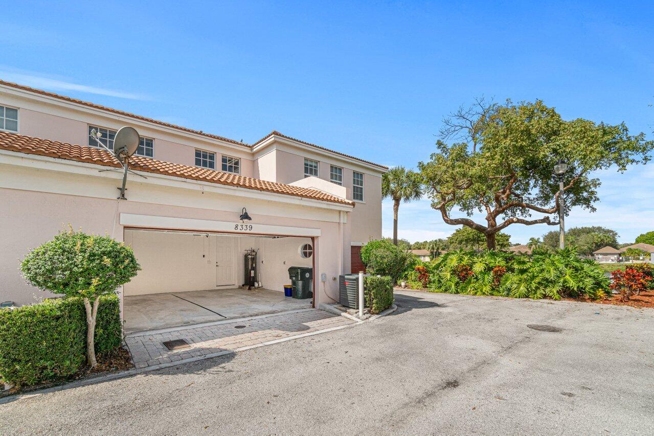 8339 Northwest 8th Terrace Boca Raton, FL 33487 - Photo 29 of 39 031-8339Northwest8thTerrace-BocaRaton-FL