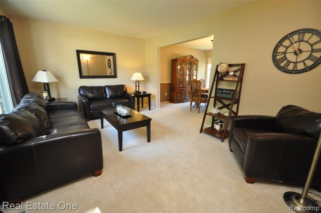 1649 Ridgecrest Rochester, MI 48306 - Photo 2 of 30 Formal Living Rm