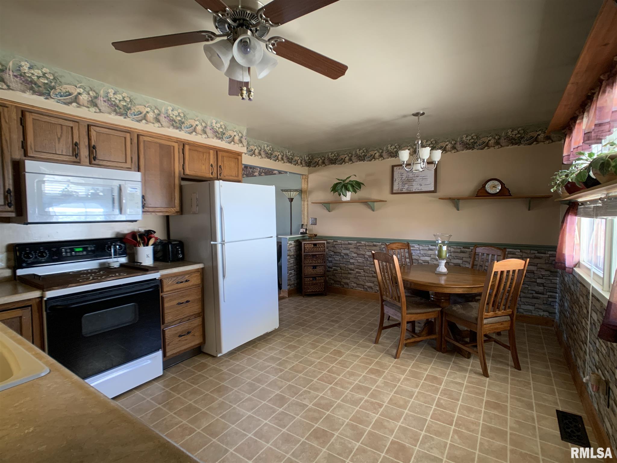 117 Adloff Lane Springfield, IL 62703 - Photo 9 of 20