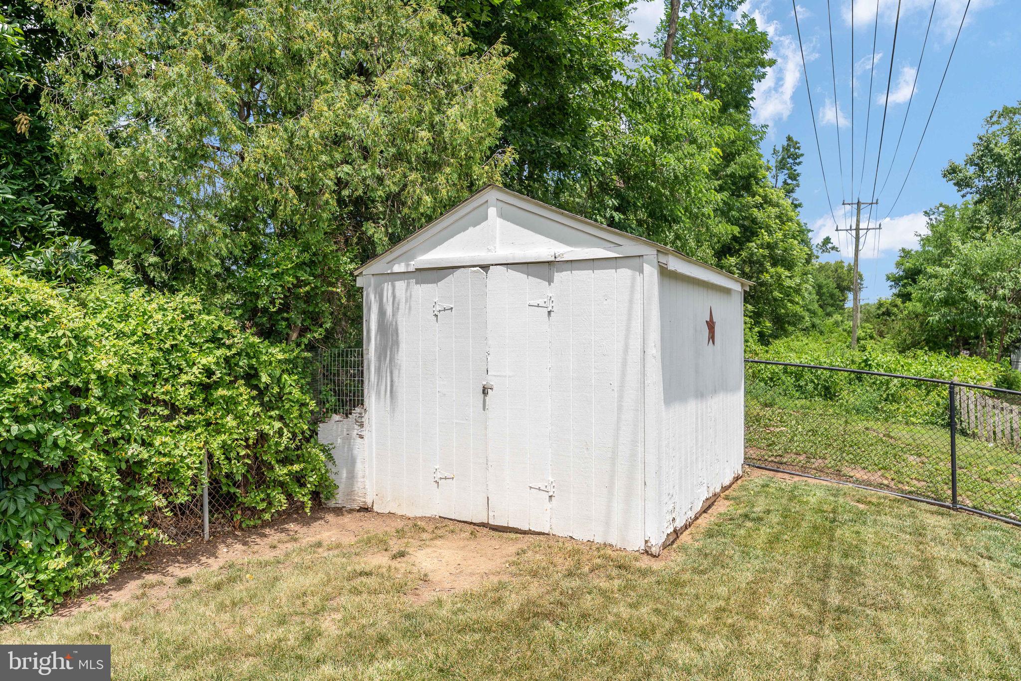 1009 South Ironwood Road Sterling, VA 20164 - Photo 69 of 75