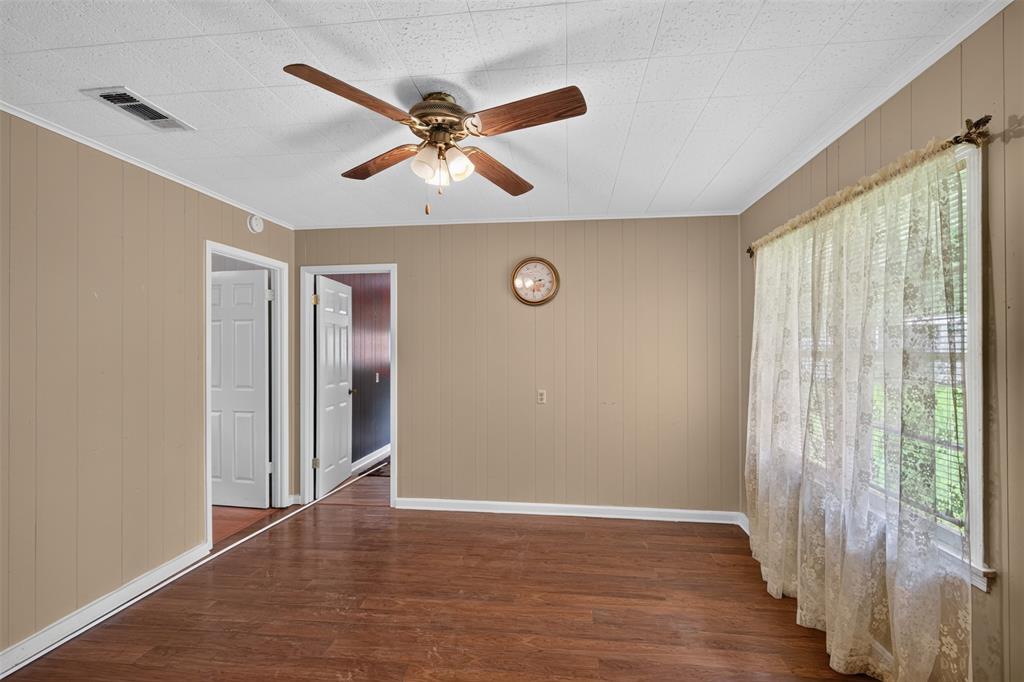305 8th Street Northeast Springhill, LA 71075 - Photo 4 of 22