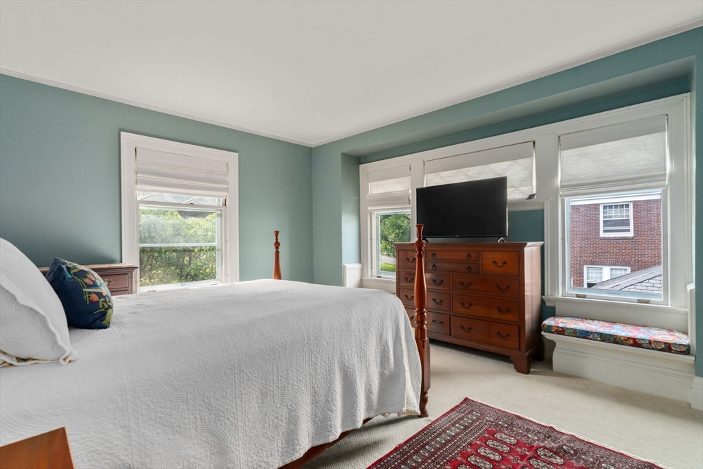 22 Whitman Road Worcester, MA 01609 - Photo 21 of 42