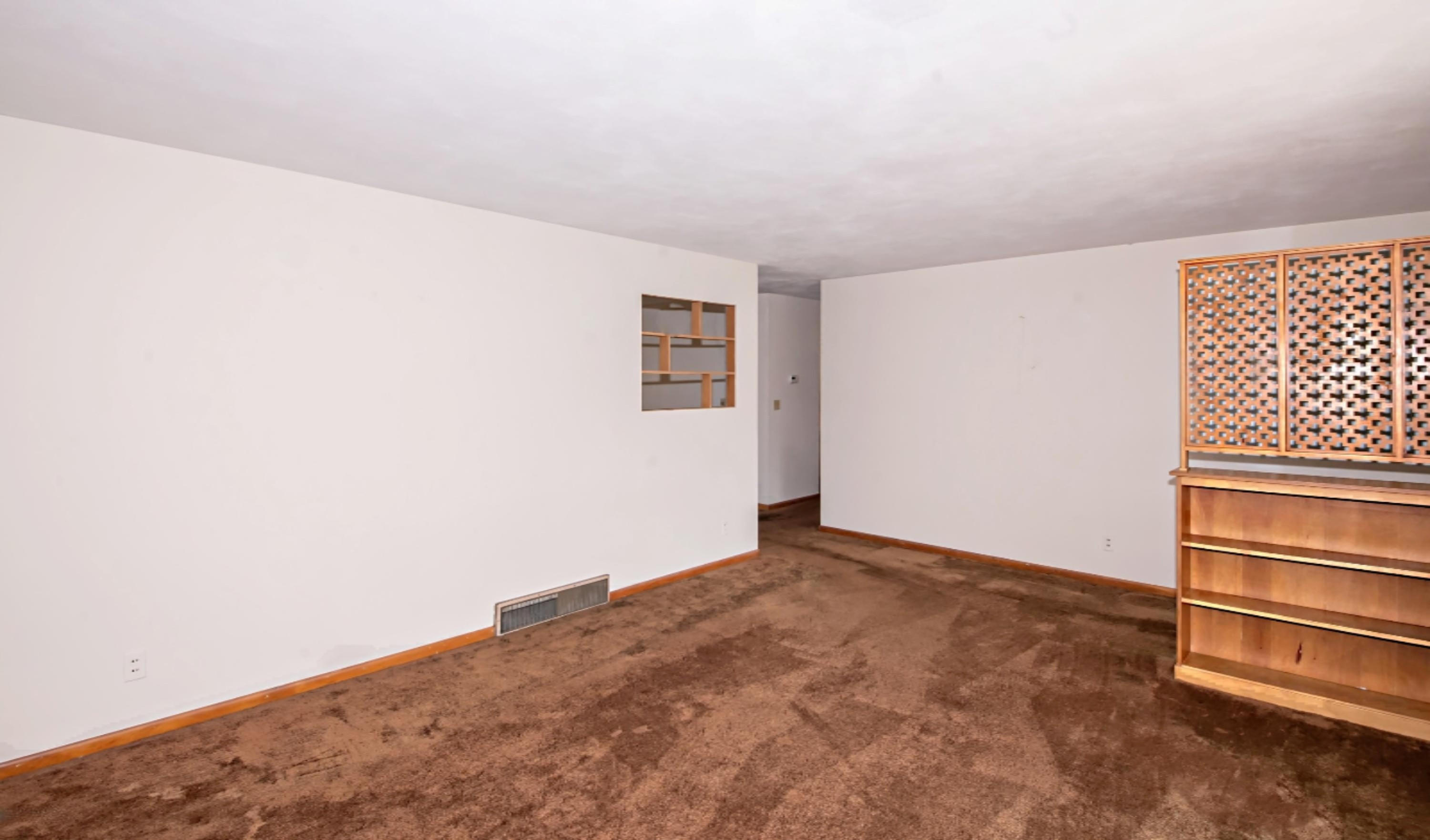 1047 Wadena Road St. Joseph, MI 49085 - Photo 8 of 38 DSC04395_