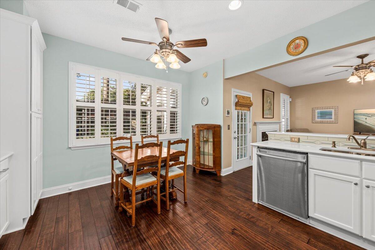 1330 Somersby Lane Mount Pleasant, SC 29466 - Photo 12 of 52 10-DKM2753