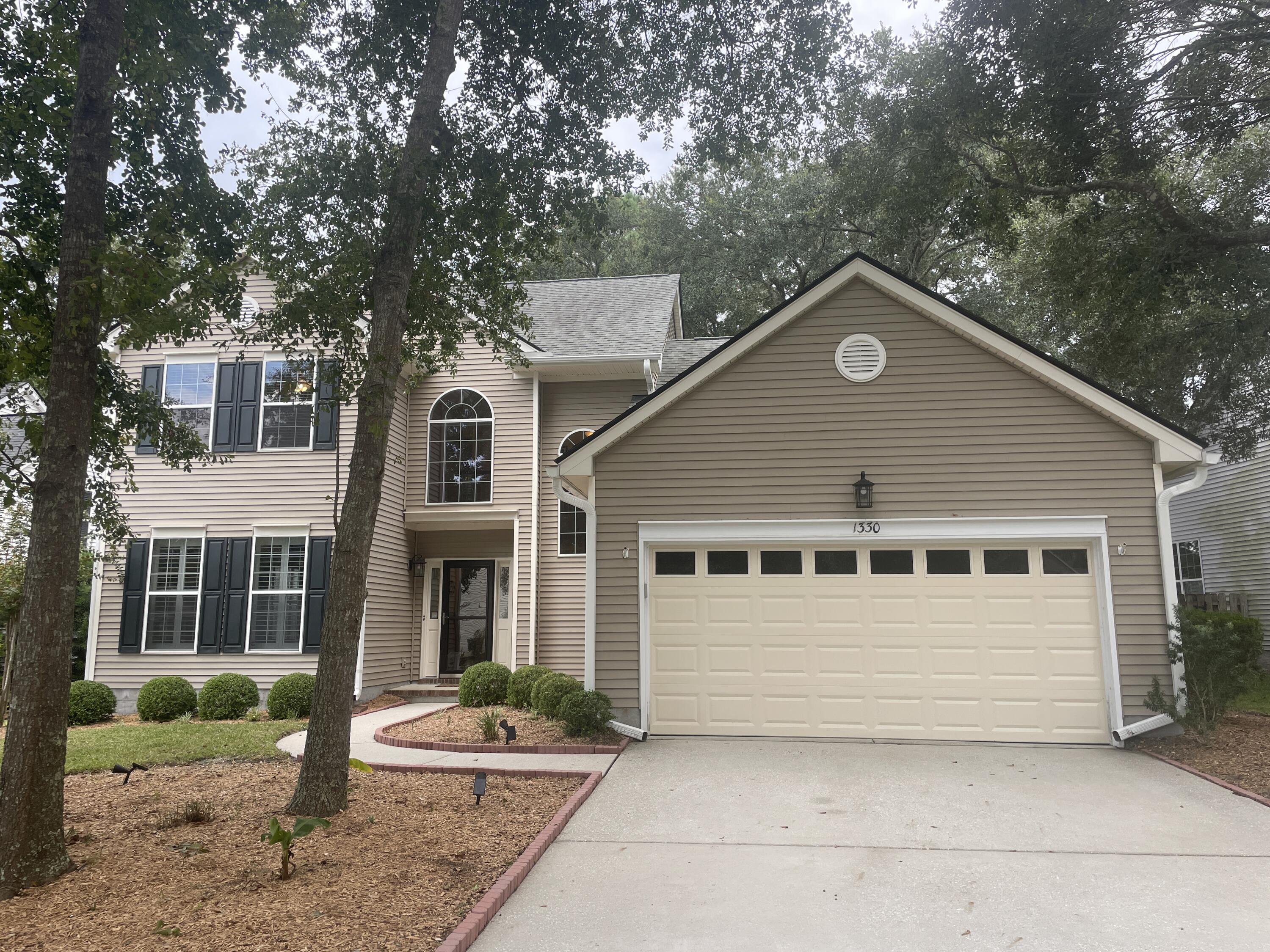 1330 Somersby Lane Mount Pleasant, SC 29466 - Photo 2 of 52 IMG_3912