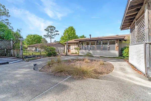 $275,000 | 3030 Bayview Way, Pensacola, FL 32503