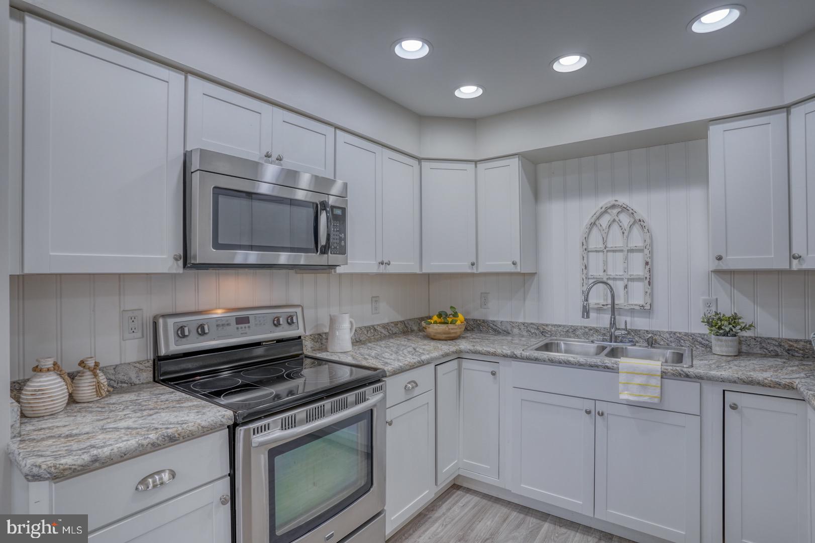 12826 Ridgely Road Greensboro, MD 21639 - Photo 13 of 46 Beautiful Cabinetry