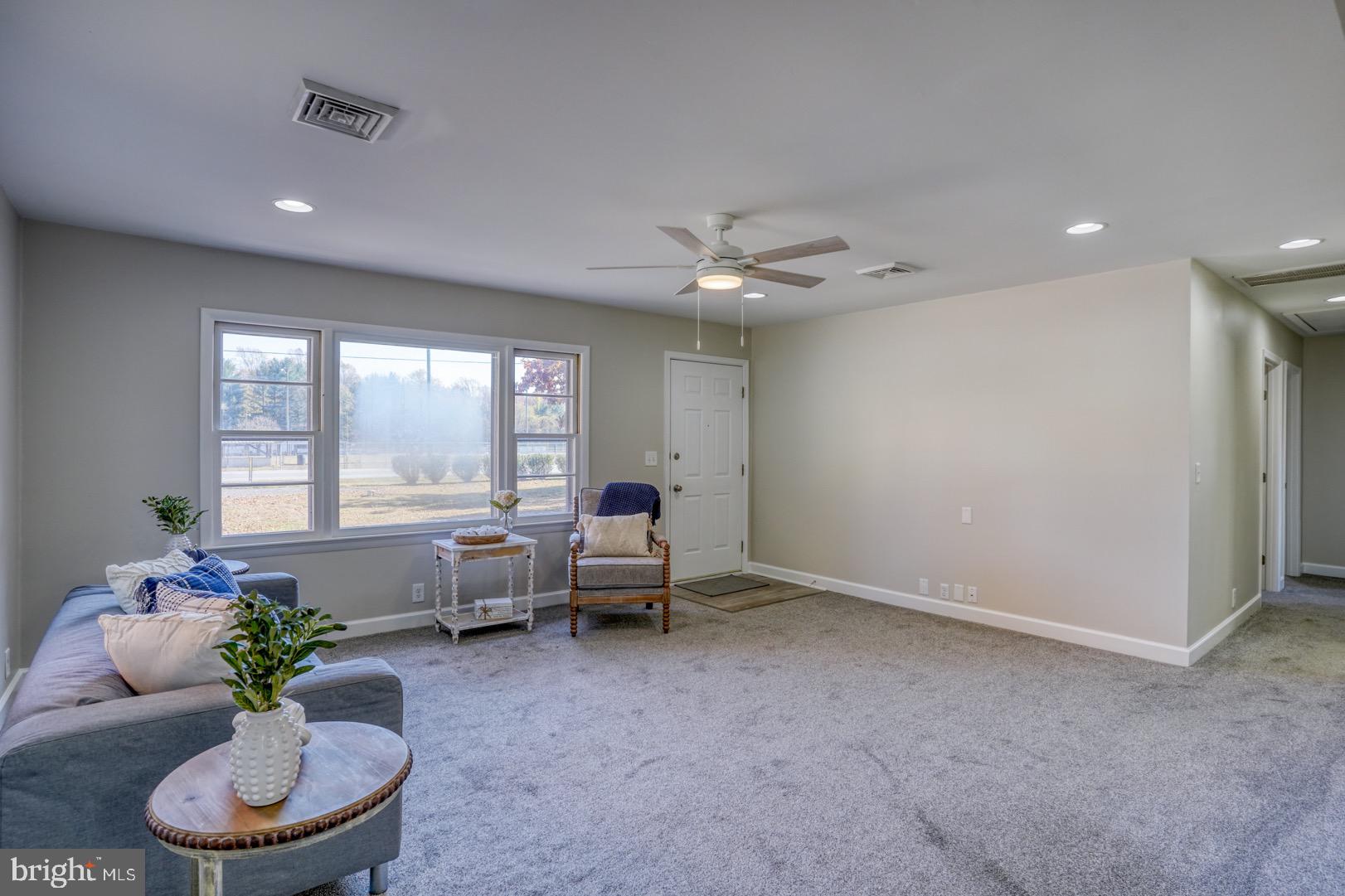 12826 Ridgely Road Greensboro, MD 21639 - Photo 19 of 46 Spacious Living Room