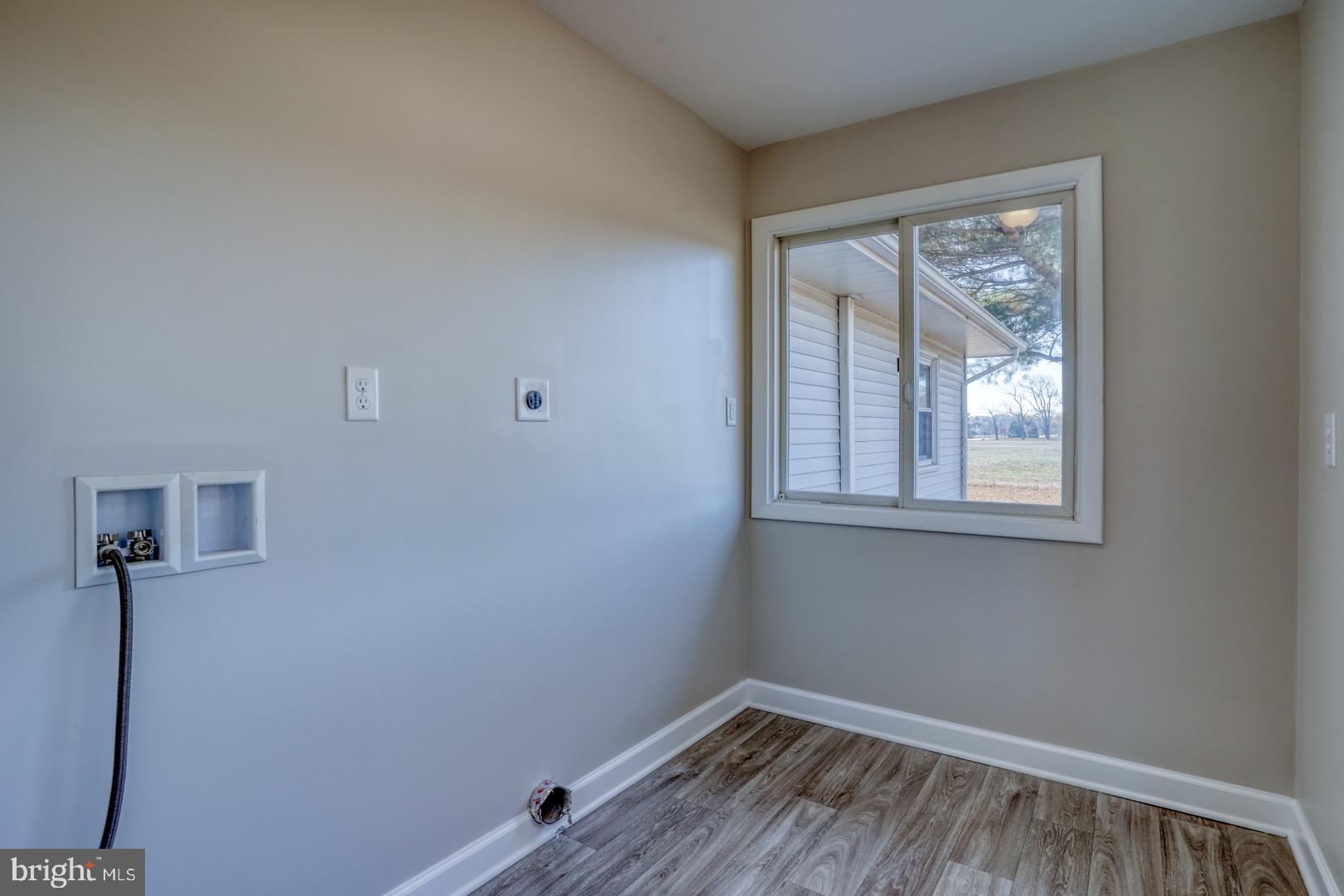 12826 Ridgely Road Greensboro, MD 21639 - Photo 25 of 46 Laundry Room with hookups