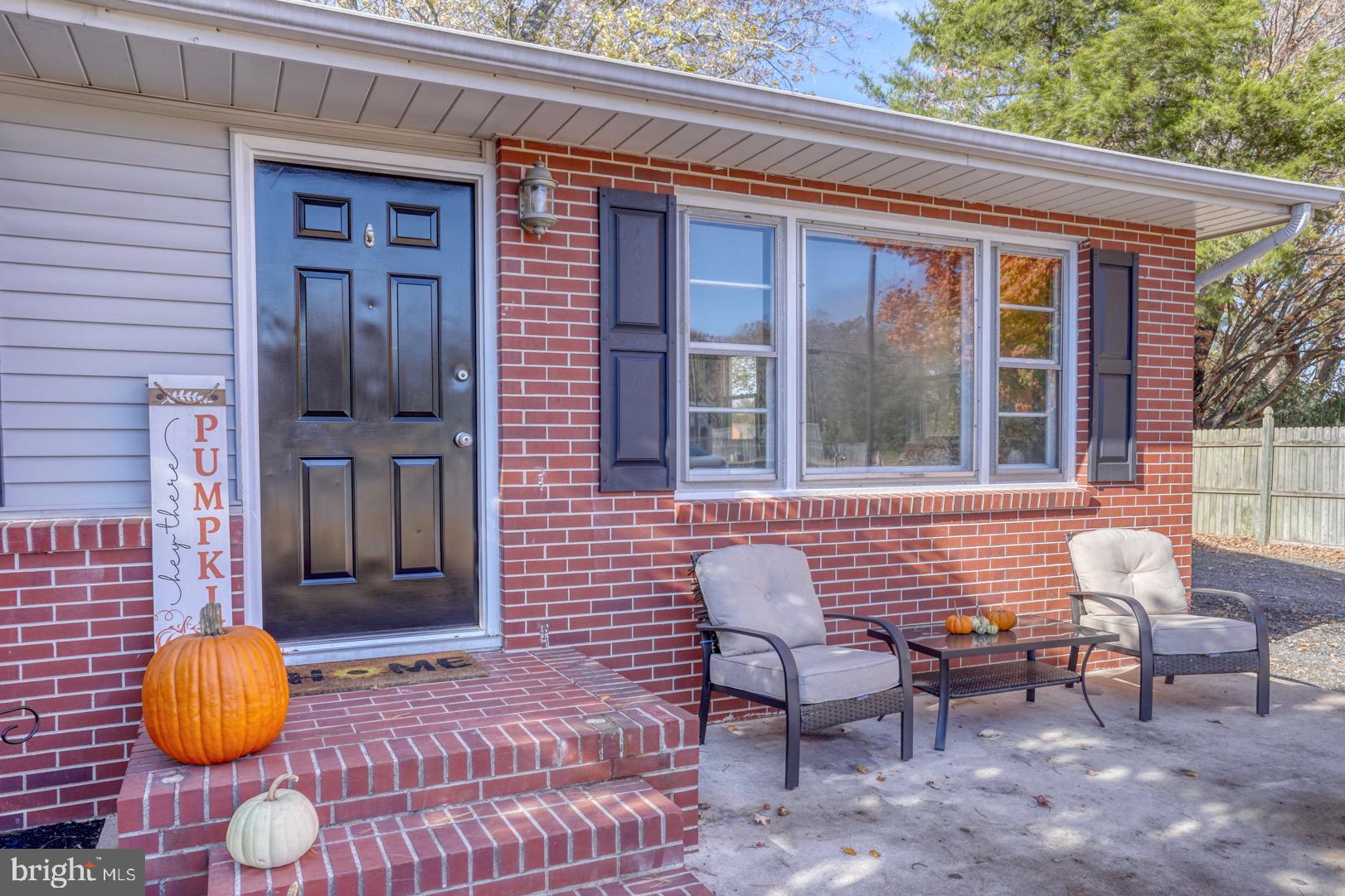 12826 Ridgely Road Greensboro, MD 21639 - Photo 9 of 46 Front Patio