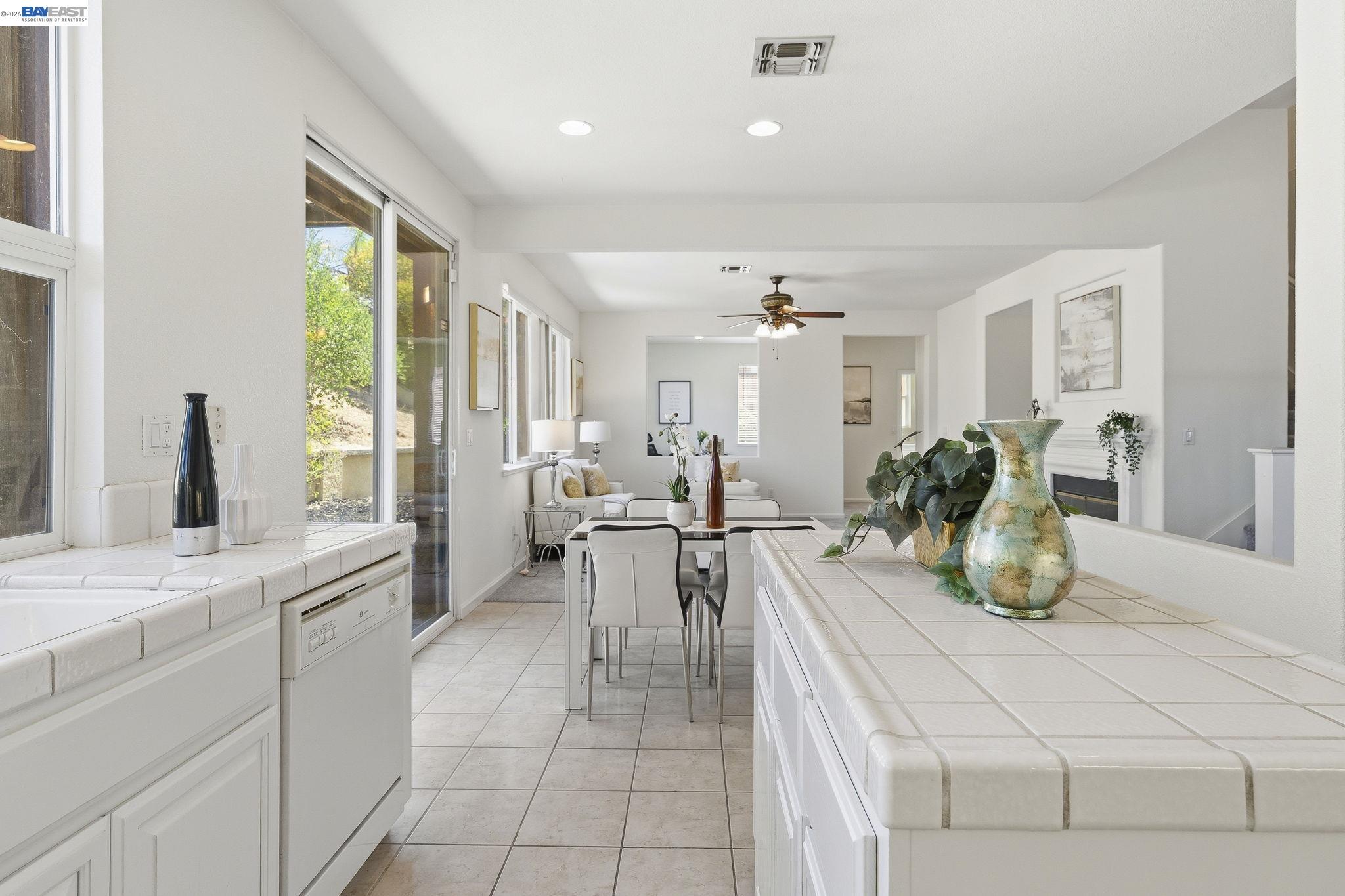 2627 Leopard Way Antioch, CA 94531 - Photo 15 of 56