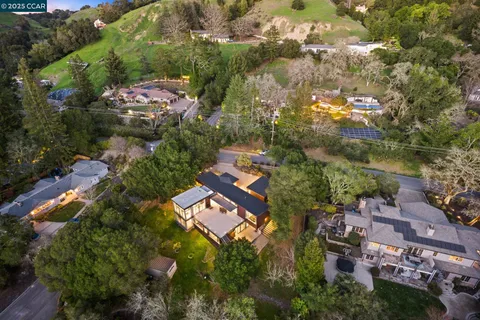 $3,625,000 | 2 Crane Court, Orinda, CA 94563