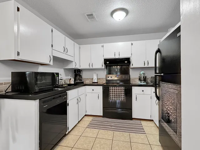 $160,000 | 2011 Coldspring Drive, Unit H, North Charleston, SC 29406