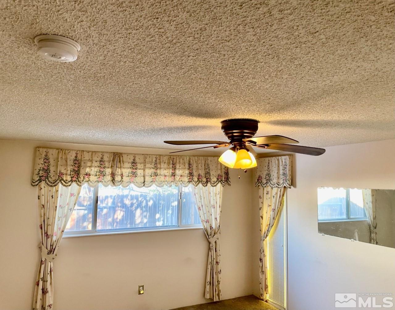 3280 Idlewild Drive Reno, NV 89509 - Photo 14 of 22 a view of a interior of the house