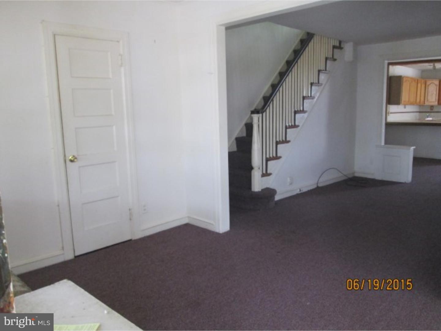 157 Westdale Road Upper Darby, PA 19082 - Photo 2 of 9 Living Room