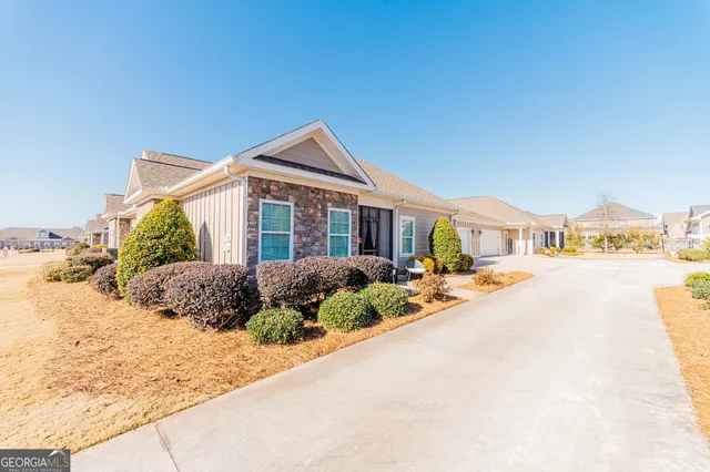 $295,000 | 109 Sasanqua Drive, Warner Robins, GA 31088