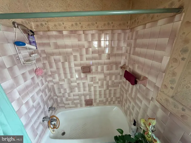 $204,900 | 144 Pennsylvania Avenue, Shenandoah, PA 17976