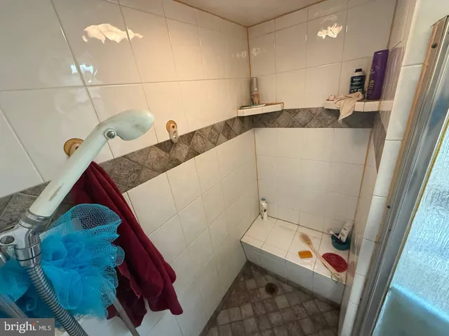 $204,900 | 144 Pennsylvania Avenue, Shenandoah, PA 17976