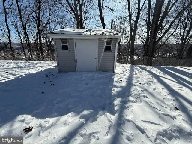 $204,900 | 144 Pennsylvania Avenue, Shenandoah, PA 17976