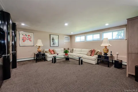 $999,000 | 491 Bunker Drive, Oceanside, NY 11572