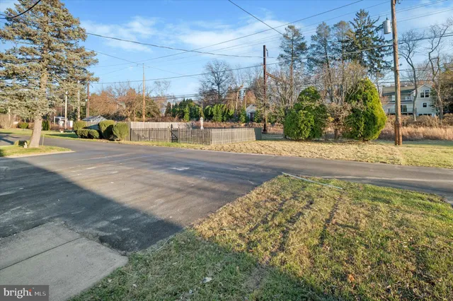 $415,000 | 555 Wanamaker Road, Jenkintown, PA 19046