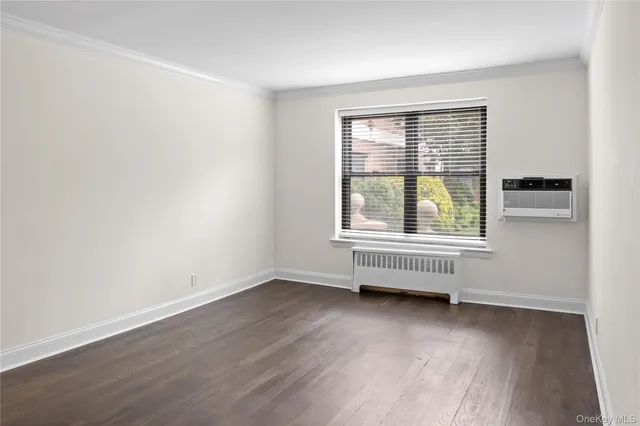 $320,000 | 6 West Mill Drive, Unit 1A, Great Neck, NY 11021