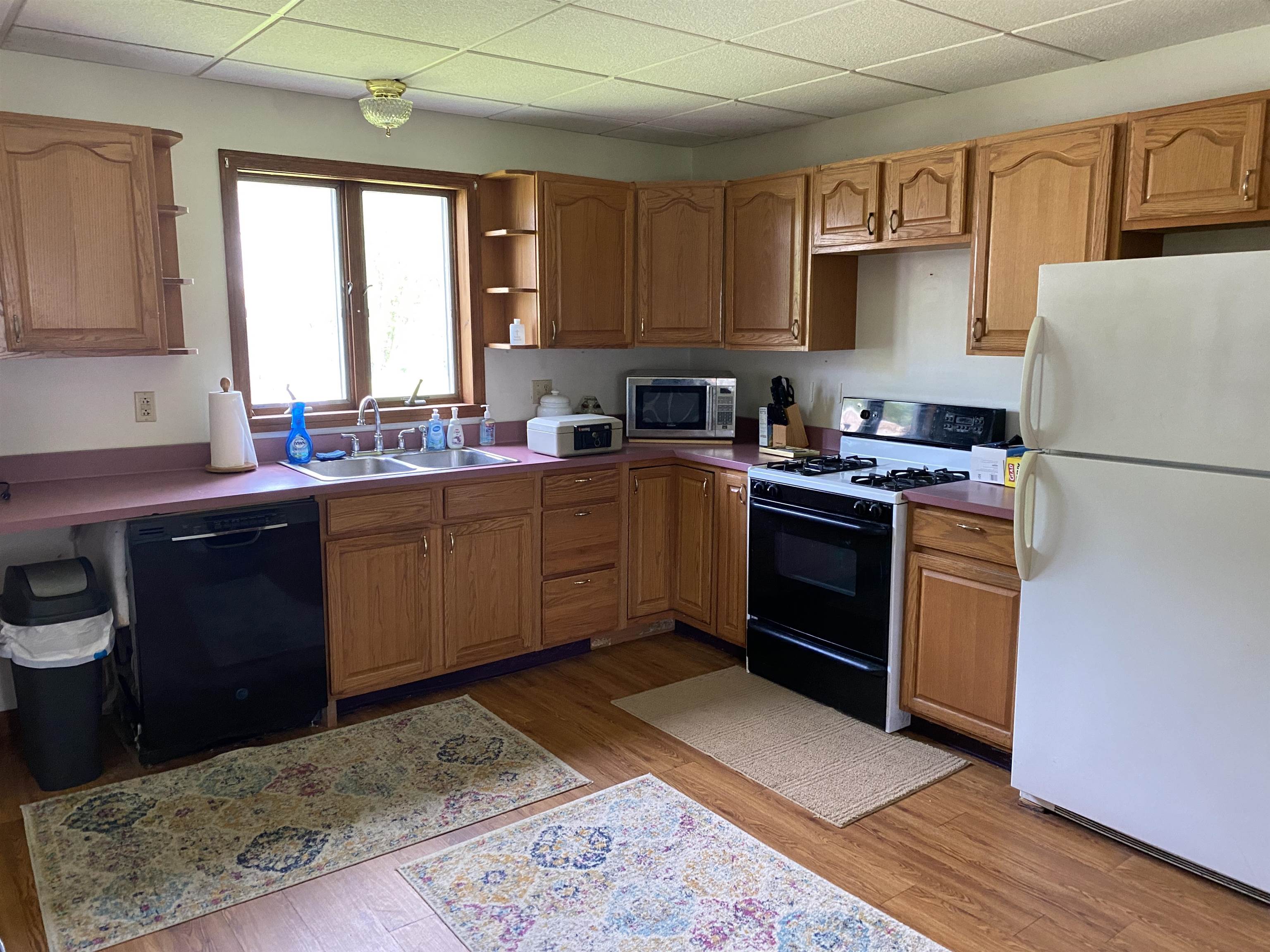 90 Elm Street West Rutland, VT 05777 - Photo 10 of 26 Gallery Image 10