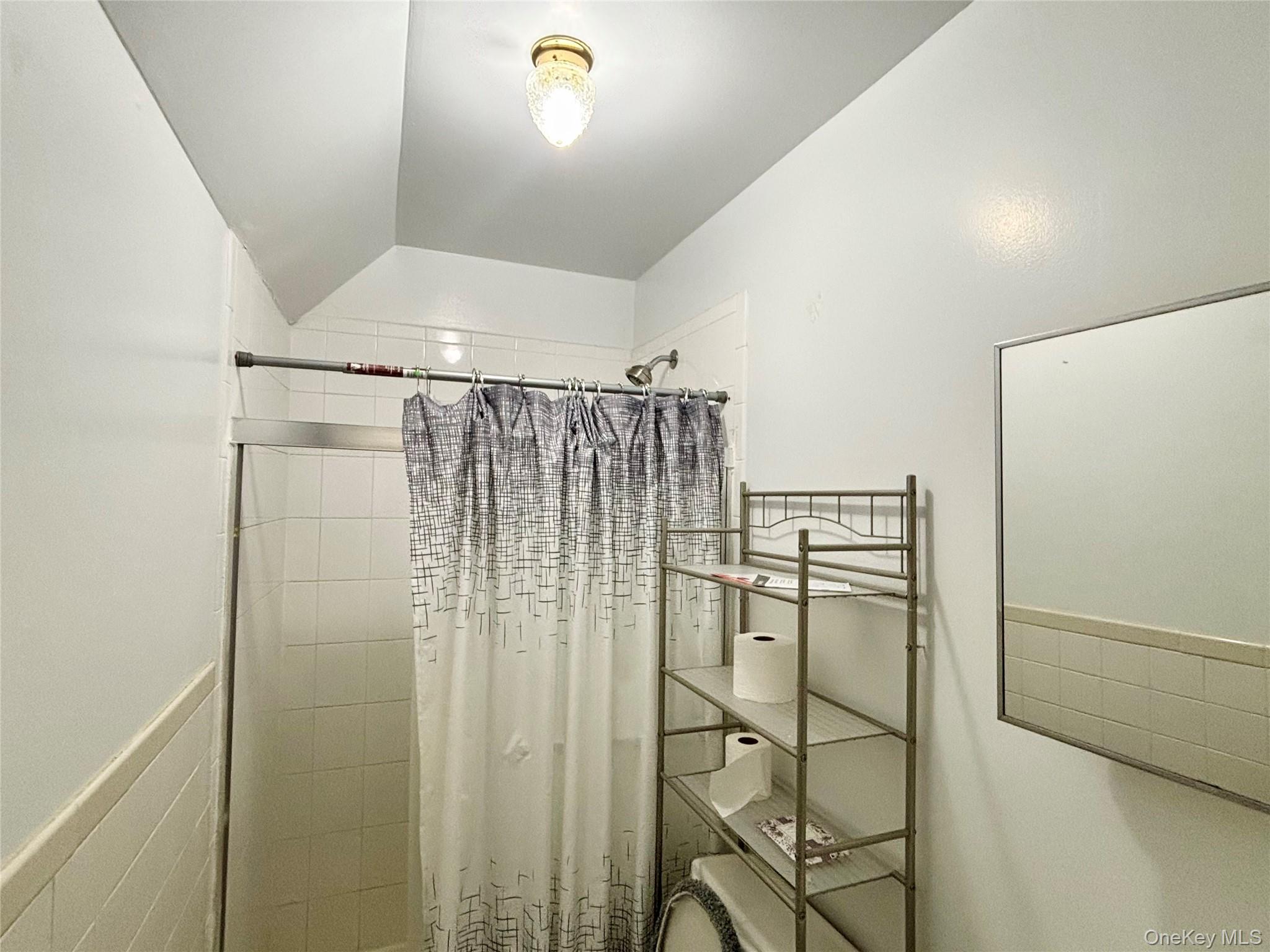 177-45 Meadow Road, Unit 2 Queens, NY 11434 - Photo 8 of 12 Gallery Image 8