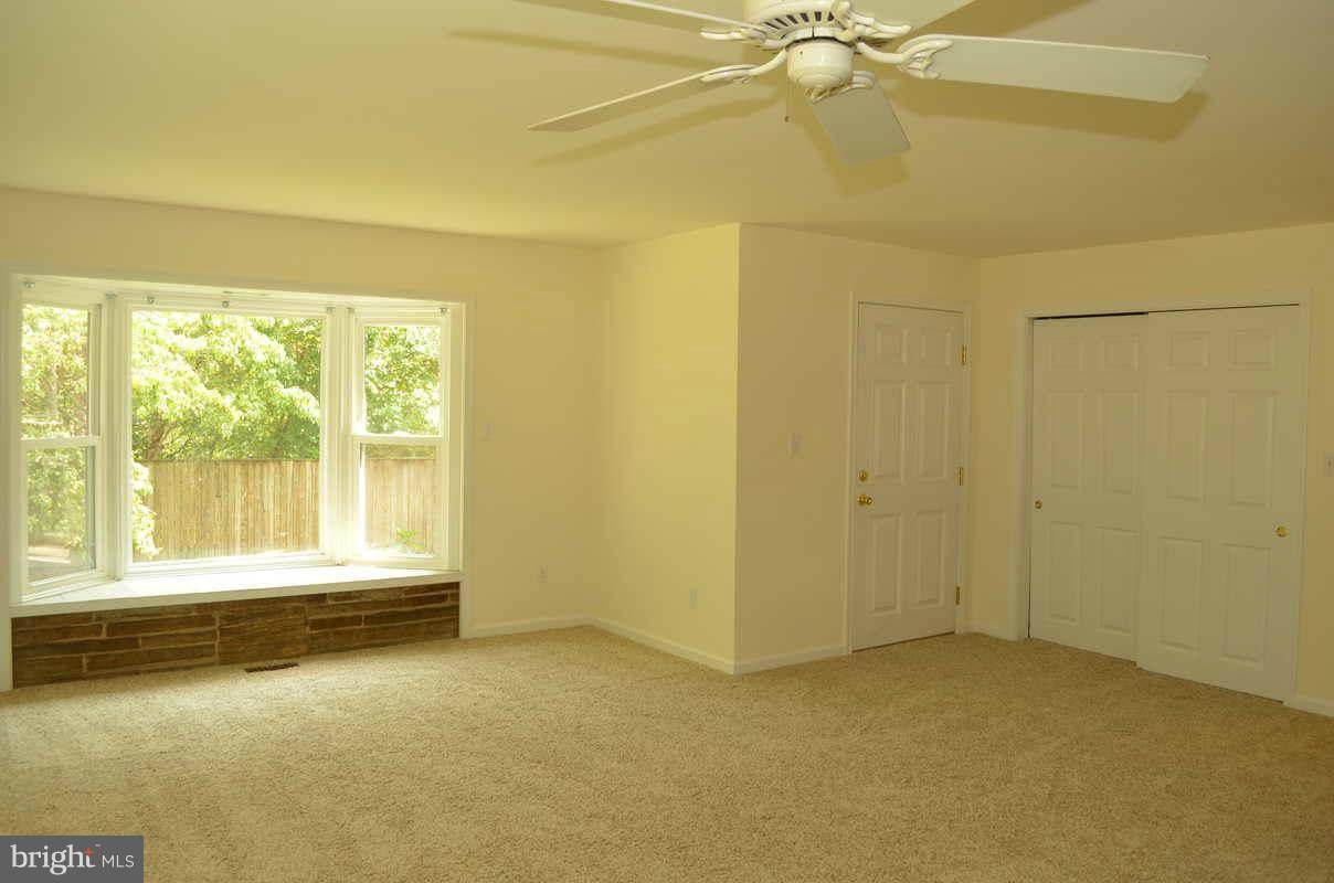 8186 New Cut Road Severn, MD 21144 - Photo 7 of 21 Living Room