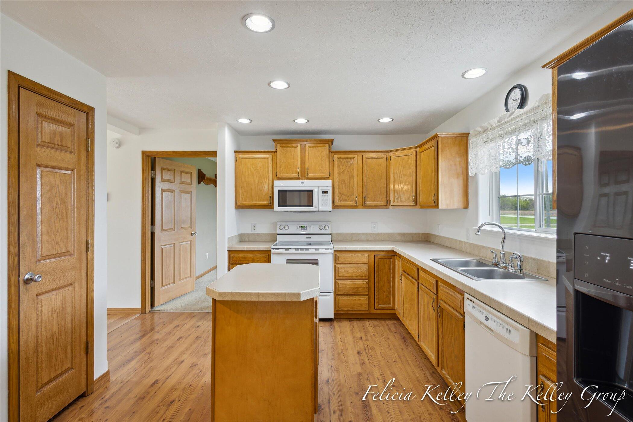 14862 West Stanton Road Trufant, MI 49347 - Photo 17 of 64 014-14862-Stanton-Rd-WindowStill-Real-Es