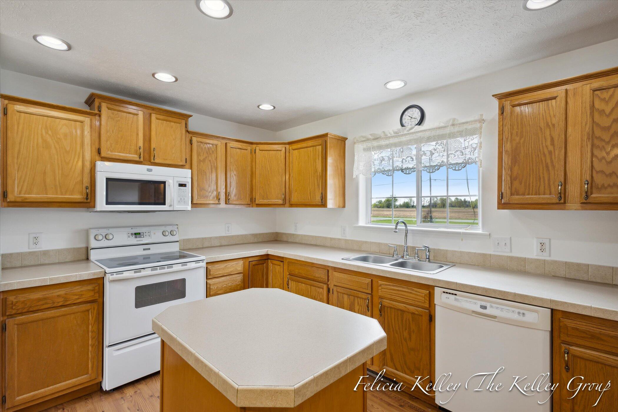 14862 West Stanton Road Trufant, MI 49347 - Photo 20 of 64 017-14862-Stanton-Rd-WindowStill-Real-Es