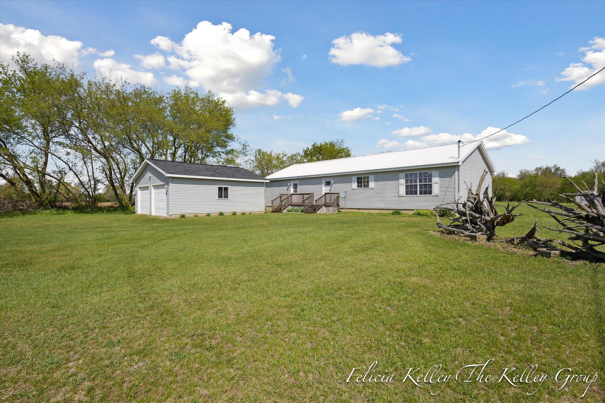 14862 West Stanton Road Trufant, MI 49347 - Photo 4 of 64 004-14862-Stanton-Rd-WindowStill-Real-Es