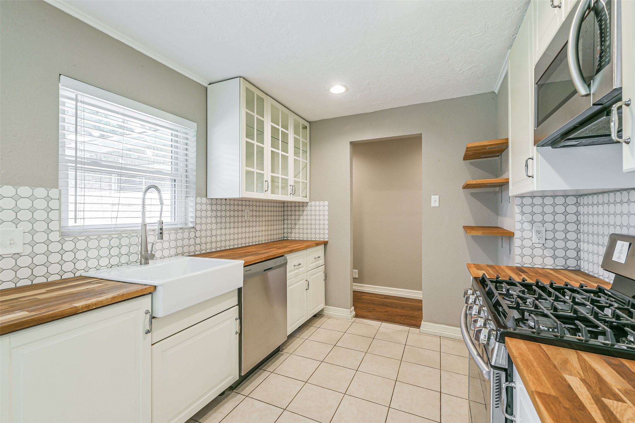 10251 Old Orchard Road La Porte, TX 77571 - Photo 7 of 15